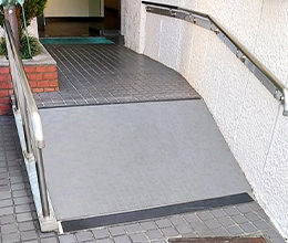 スロープの設置