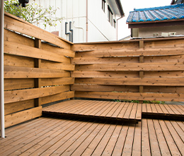 ウッドデッキ